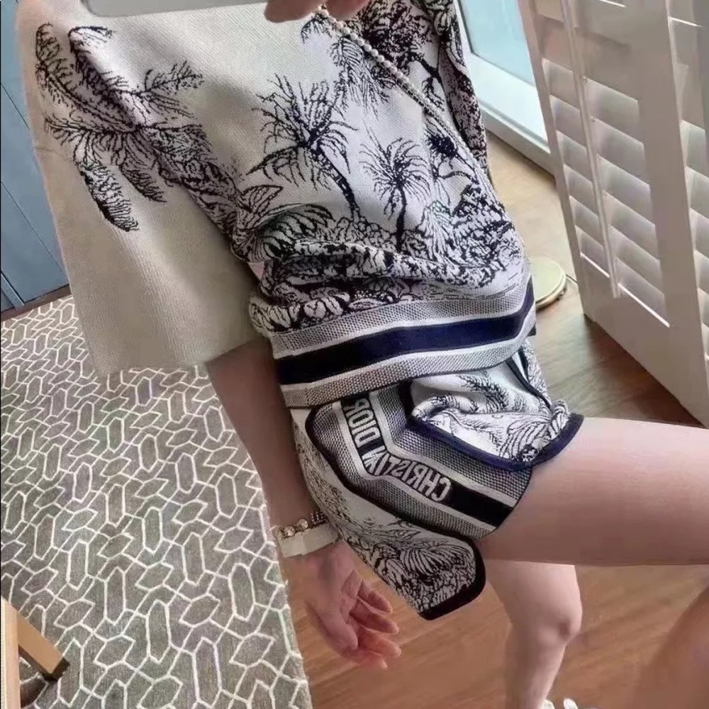 CD beautiful blouse & short